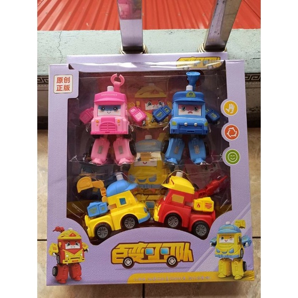 Bộ 4 xe poli biến hình