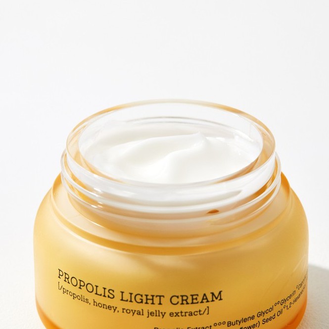 Kem Dưỡng Sáng Da, Chống Lão Hóa Cosrx Full Fit Propolis Light Cream