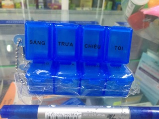 Dụng cụ phân thuốc ngày (nhỏ) 4 ngăn