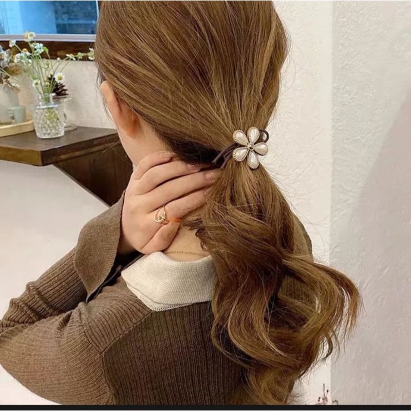 Dây buộc tóc hạt đá cực sang chảnh