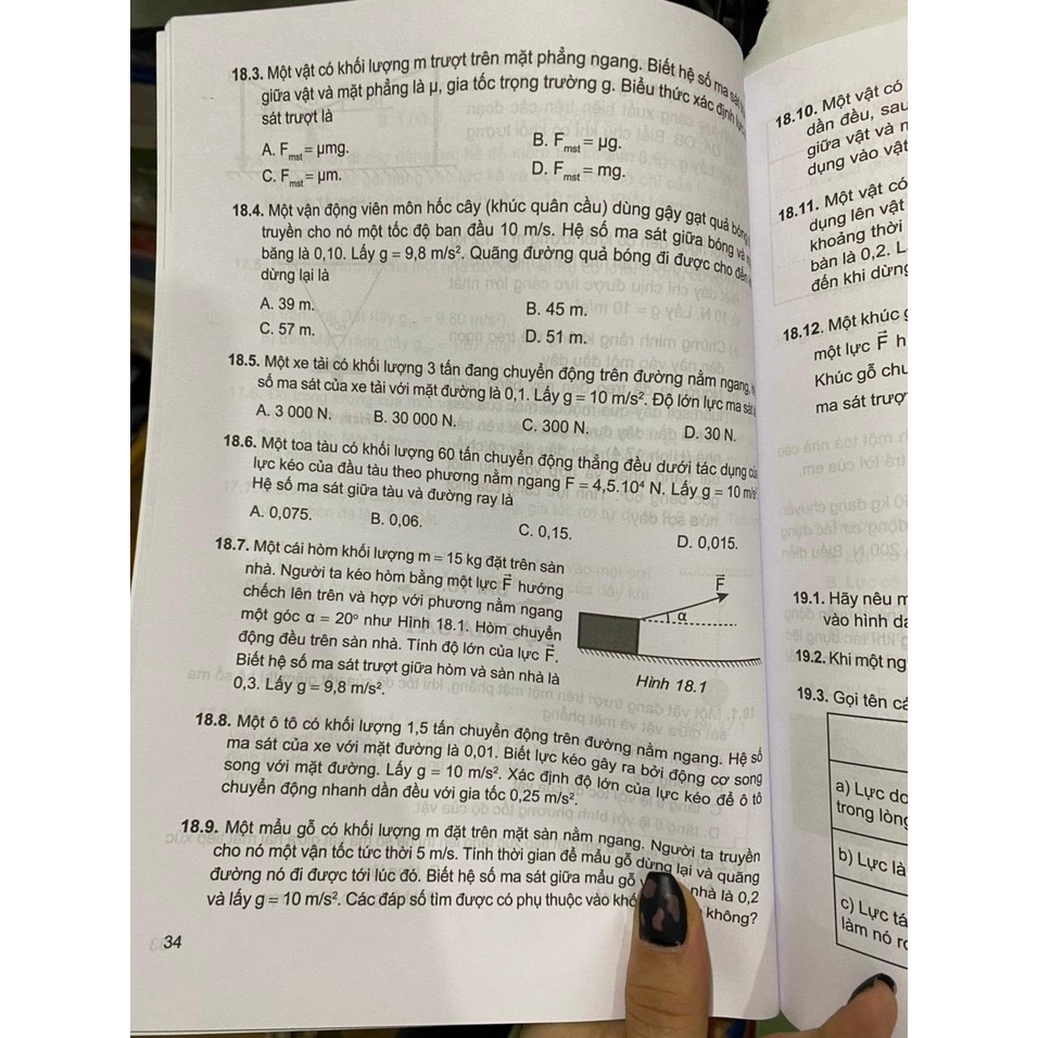 Sách - Bài tập vật lí 10 ( kết nối ) +  + bán kèm 1 quyển Bé tập tô màu 15k