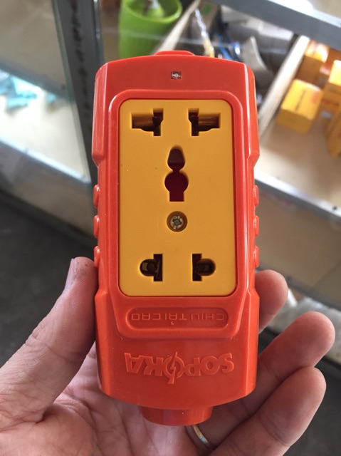 Ổ CẮM 2 LỖ SOPOKA CHỊU VA ĐẬP