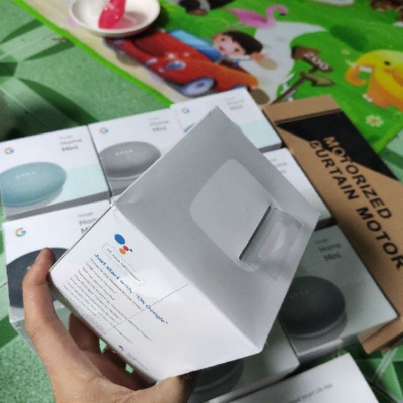 Loa thông minh Google Home Mini tích hợp trợ lý ảo Google Assistant