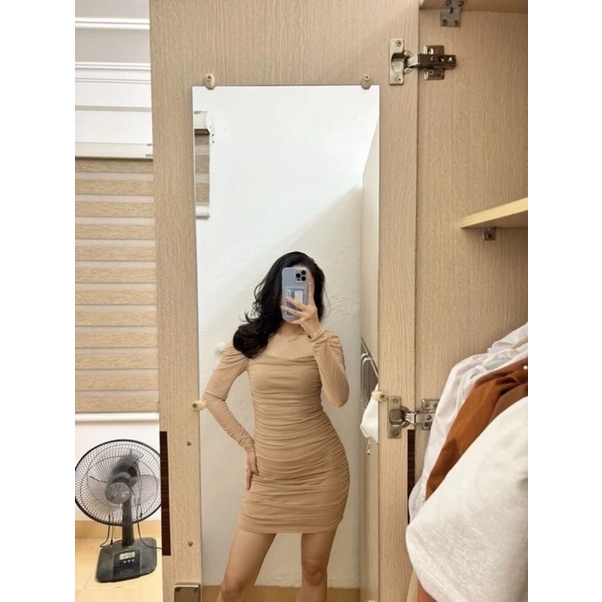 ✨Đầm cổ vuông ôm body tay áo lưới siêu tôn dáng ✨