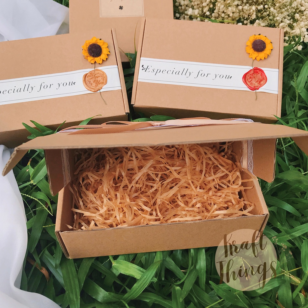 Hộp đựng quà kraft cỡ nhỏ - Hộp quà tặng sinh nhật, bạn gái, thầy cô kèm rơm lót H02