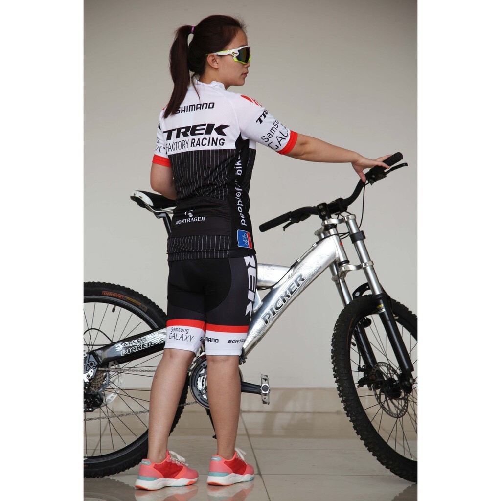 Bộ quần áo đạp xe nam nữ ngắn tay Treck