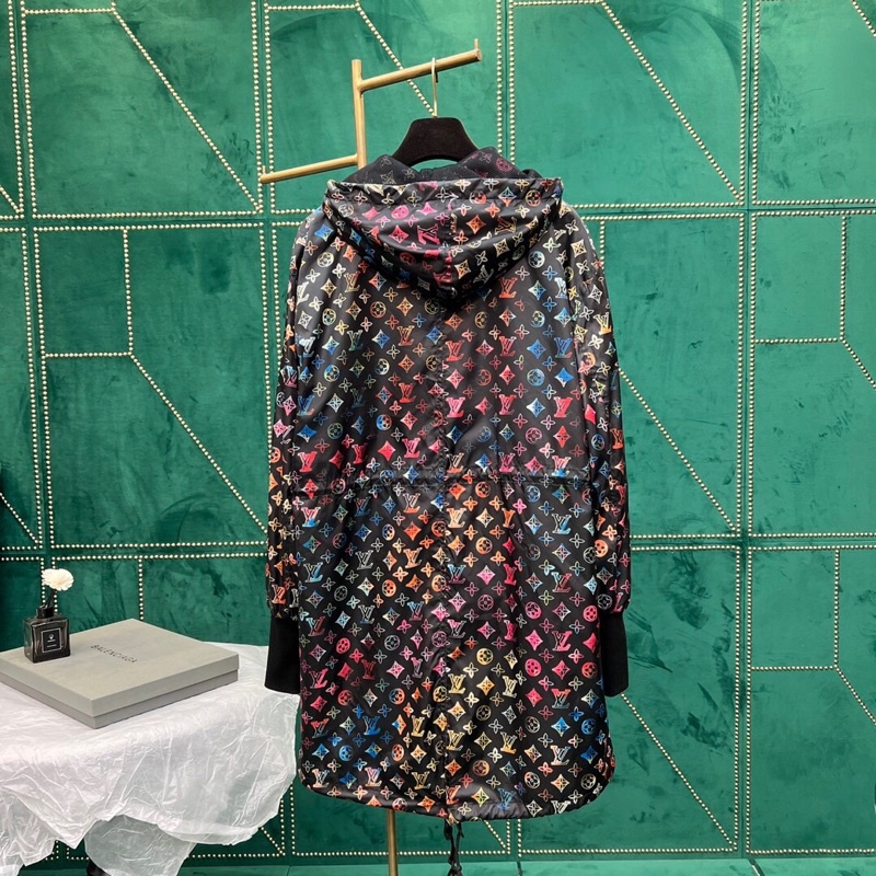 Áo khoác trench coat dáng dài thời trang unisex hoạ tiết logo thương hiệu Louis Vuitton LV cao cấp mẫu mới 2022
