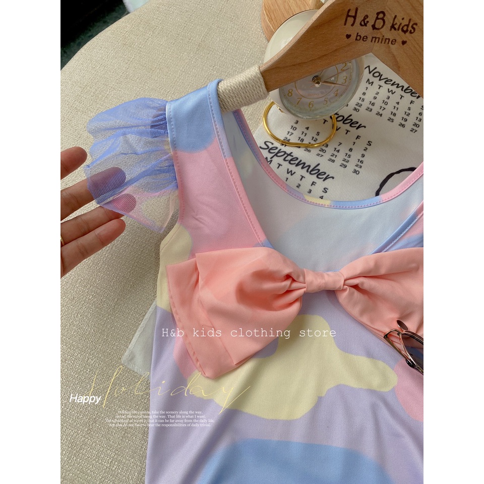 Bikini loang nơ lưng bé gái