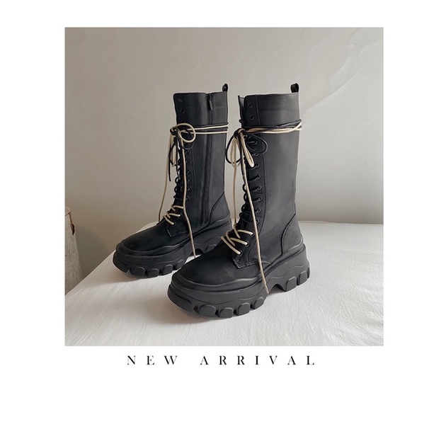 Giày Bốt Lửng Nữ Dây 2 Màu Đế Đinh - Mã B70