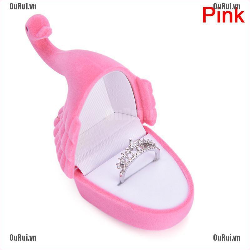 Hộp Đựng Nhẫn Hình Thiên Nga Sang Trọng