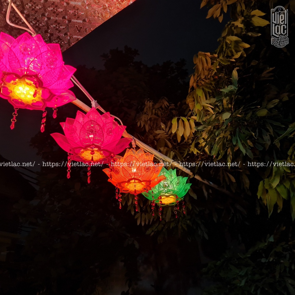 Dây đèn hoa sen treo trang trí đình, chùa, điện dài 4,5m