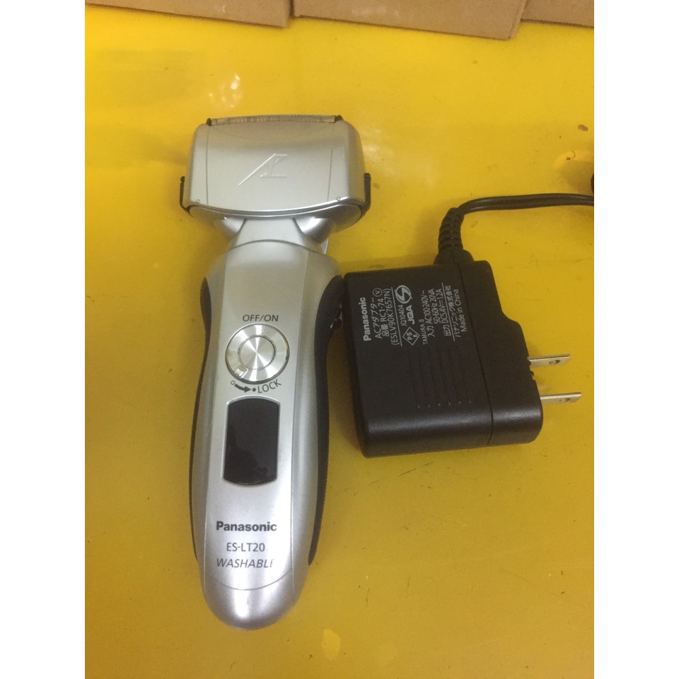 Máy cạo râu nội địa Nhật Panasonic ES-LT20 (mã 41)