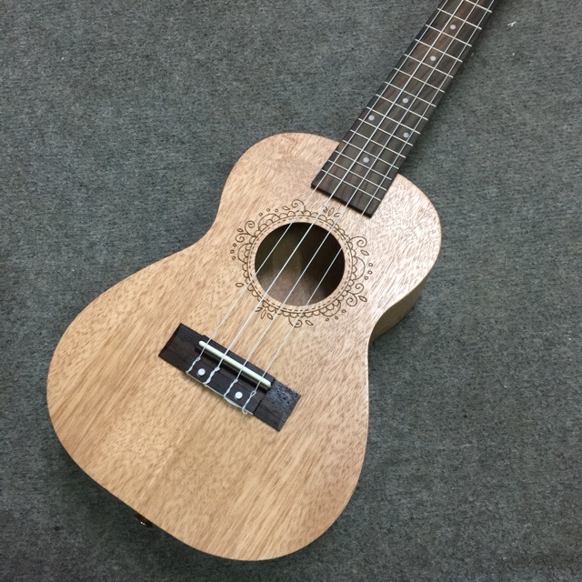 ĐÀN UKULELE VIỀN HOA GỖ NHẠT