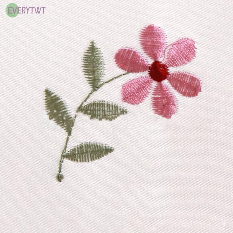 Tấm khăn trải bàn hình tròn trang trí tiệc họa tiết hoa sang trọng