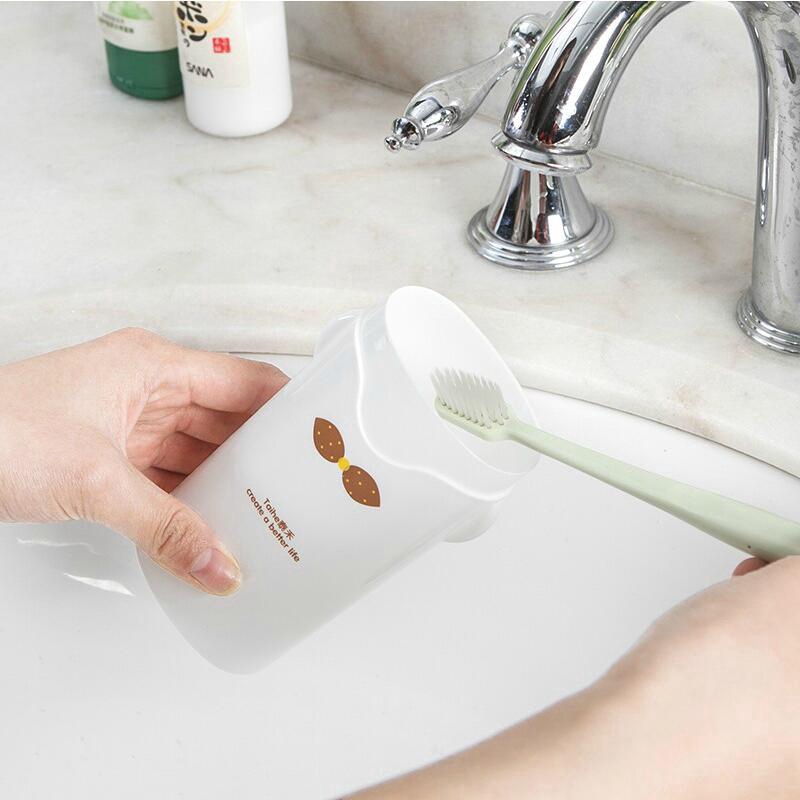 Hộp đựng bàn chải đánh răng du lịch tiện lợi