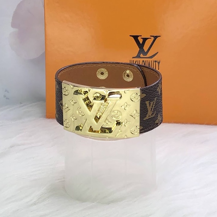 Vòng Tay Nam Nữ Da Cao Cấp Lắc Tay Nam Nữ LV Da Cá Tính Mặt Chữ Mạ Vàng Thời Trang