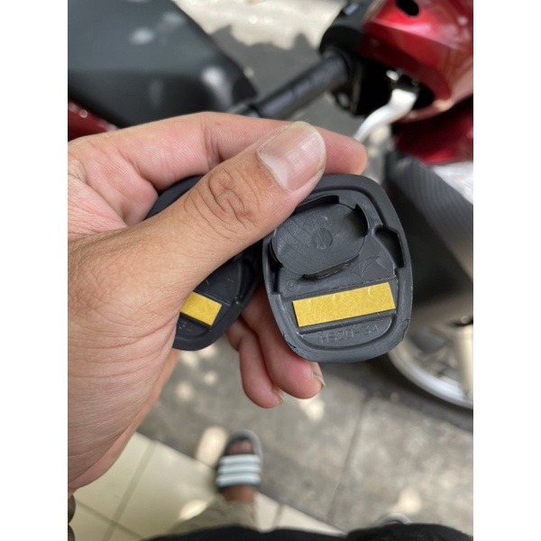 chụp cao su chân kính SH 2020