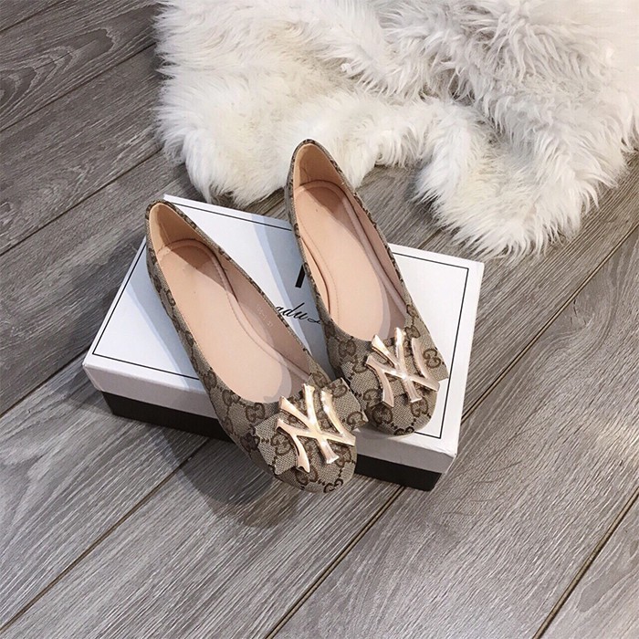 [Sale 50%] Giày bệt gắn chữ NY hot trend 2019 2 màu nâu và đen | BigBuy360 - bigbuy360.vn