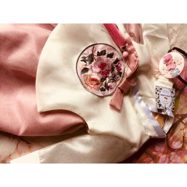 Hanbok cho bé