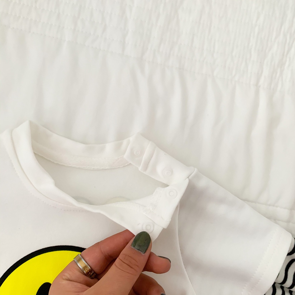 Áo liền quần tay dài in hình mặt cười đáng yêu cho bé sơ sinh