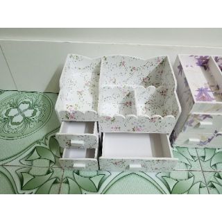 Kệ mĩ phẩm 7 ngăn, tủ mĩ phẩm hoa nhí, khay son 9 ô