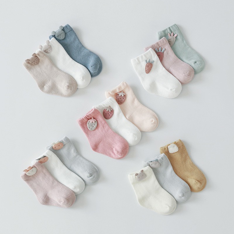 Set 3 đôi tất cao cổ đính hình ngộ nghĩnh cho bé, Vớ bé trai bé gái đáng yêu