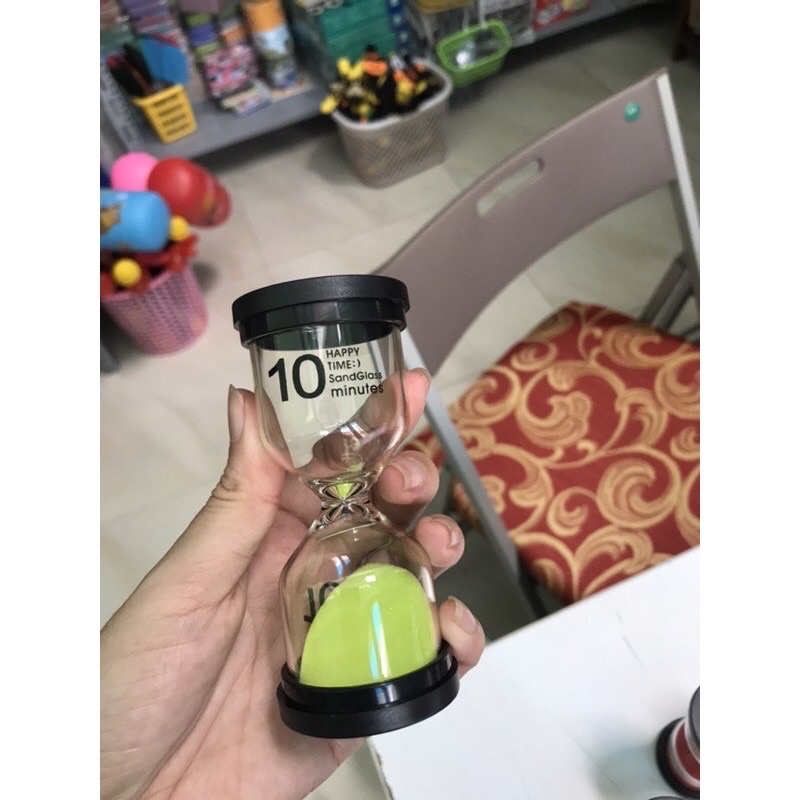 Đồng hồ cát thuỷ tinh 10 phút.