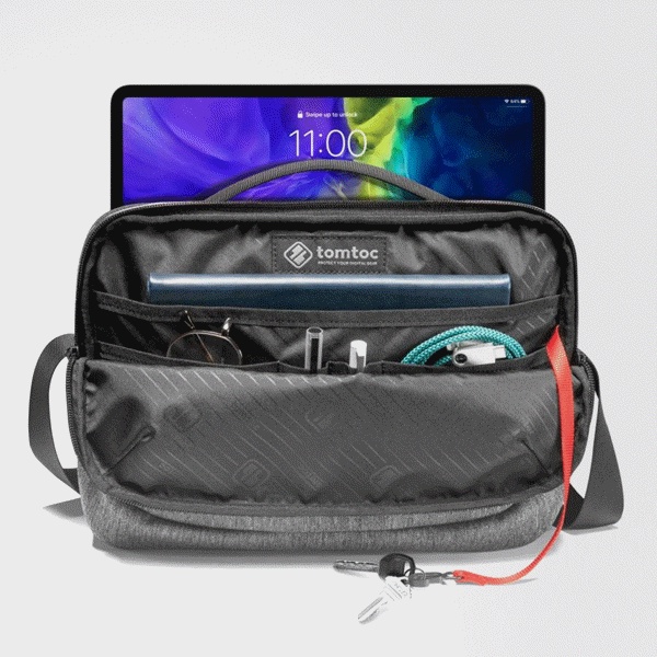 Túi thời trang, túi đeo chéo Tomtoc Crossbody Ipad 10.5''/Pro 11'' Grey/Black H02-A01G năng động gọn gàng BALOCENTER