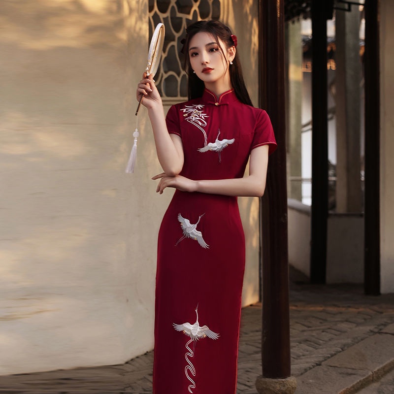 Sườn Xám Cách Tân Thêu Họa Tiết Phong Cách Cổ Điển Thời Trang Mùa Hè Mới 2022 Cho Nữ