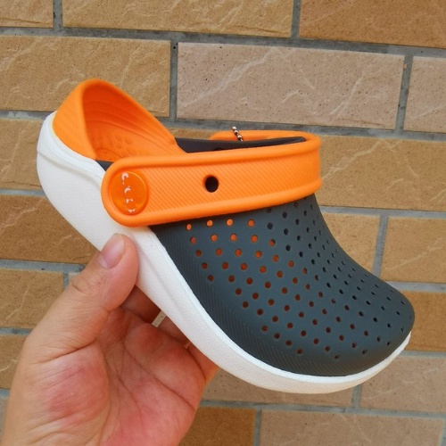 Dép sục nhựa bít đầu liter dành cho bé màu ghi cam  êm, mềm, k hôi chân, bám sàn tặng 10 stic