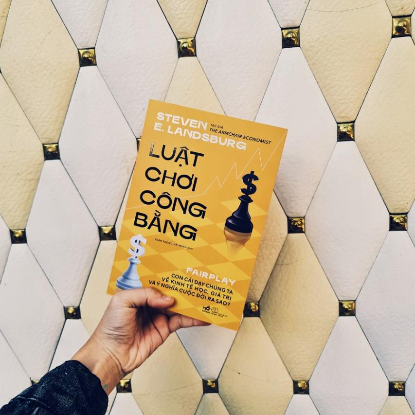 Sách - Luật chơi công bằng (Fairplay) ( Nhã Nam )