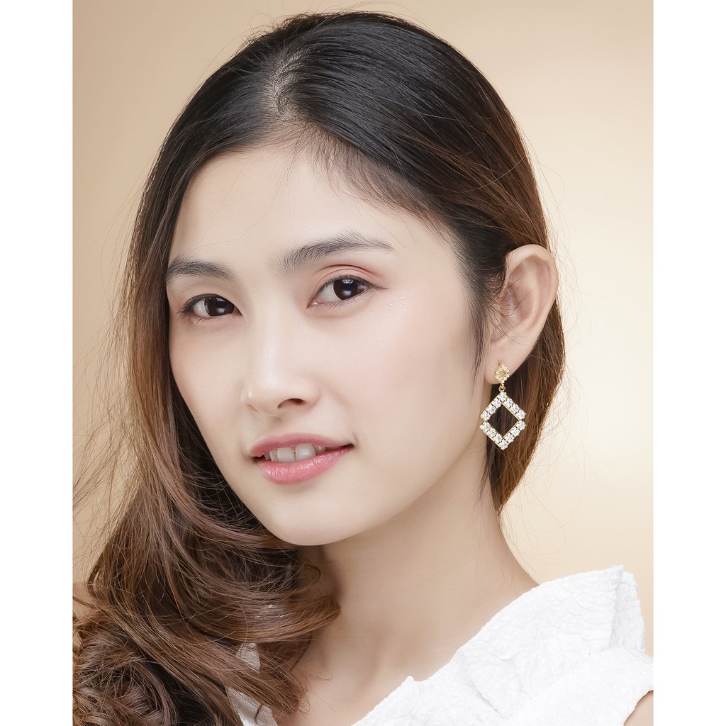 Bông tai nữ UHA mạ vàng 18K , đính kim cương nhân tạo B1086151-140