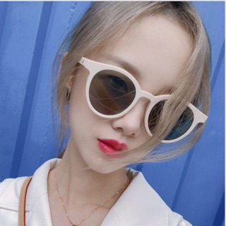 Kính ullzang Hàn Quốc màu trắng