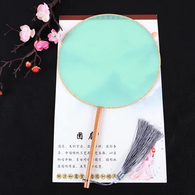 Quạt tròn cổ trang nhiều màu