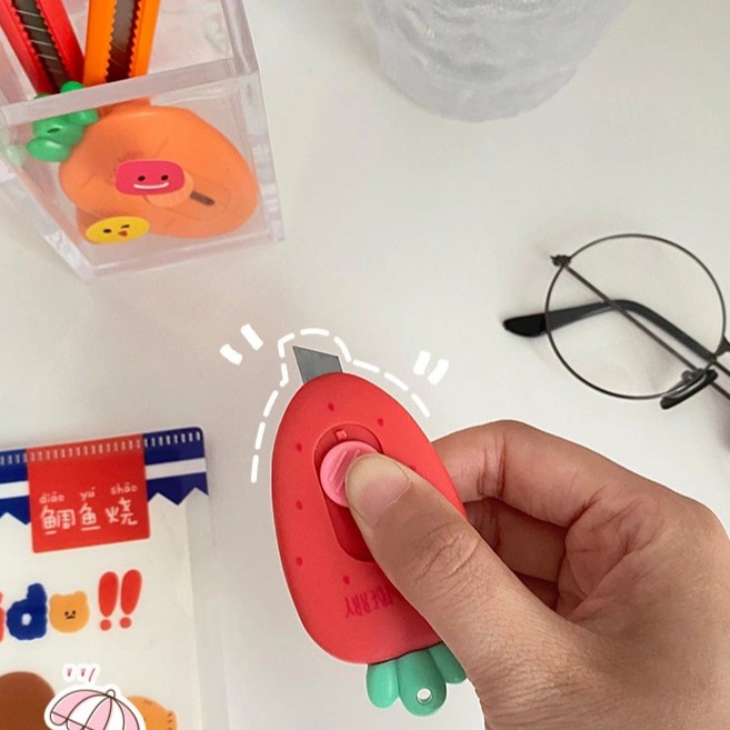 Dao rọc giấy mini bỏ túi hình cà rốt, dâu tây đáng yêu