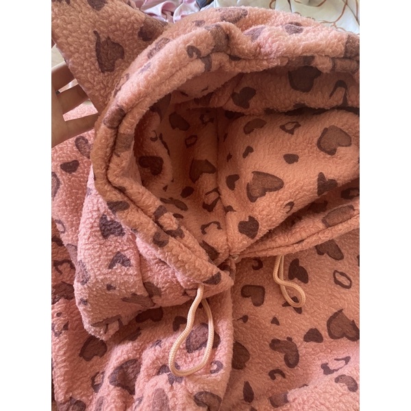 Áo hoodie hồng hoạ tiết da báo chất lông cừu lót lông dày dặn có size từ 40kg-85kg