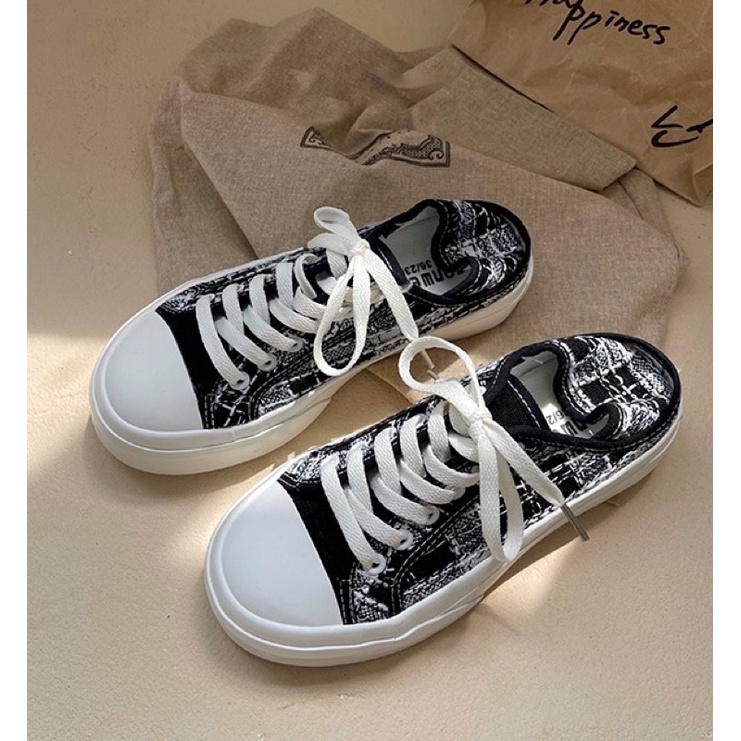 Giày thể thao đế bánh mì đeo 2 kiểu, giày đạp gót đế cao 3p