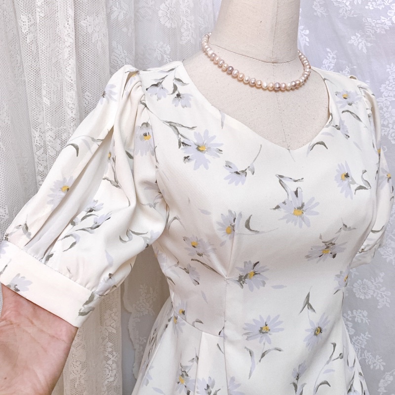 Đầm voan Nhật Majestic Legon in hoa cúc pastel