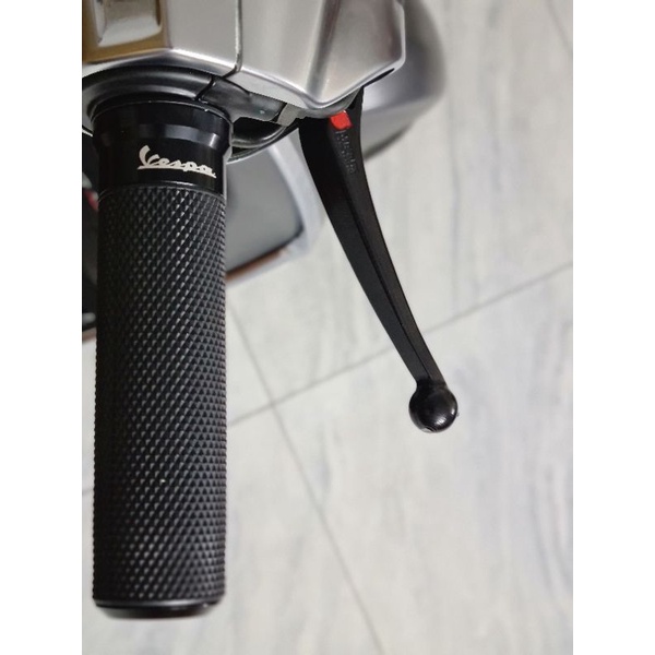 Bao tay xe Vespa êm ái đẹp sang chảnh