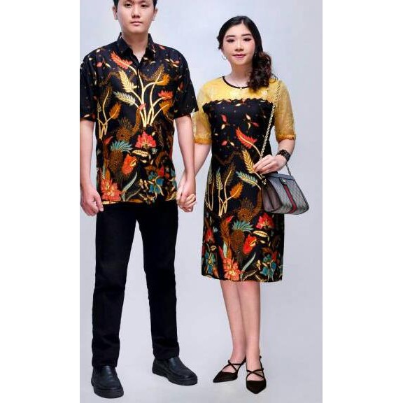 Đầm Sarimbit Batik Màu Vàng Đồng