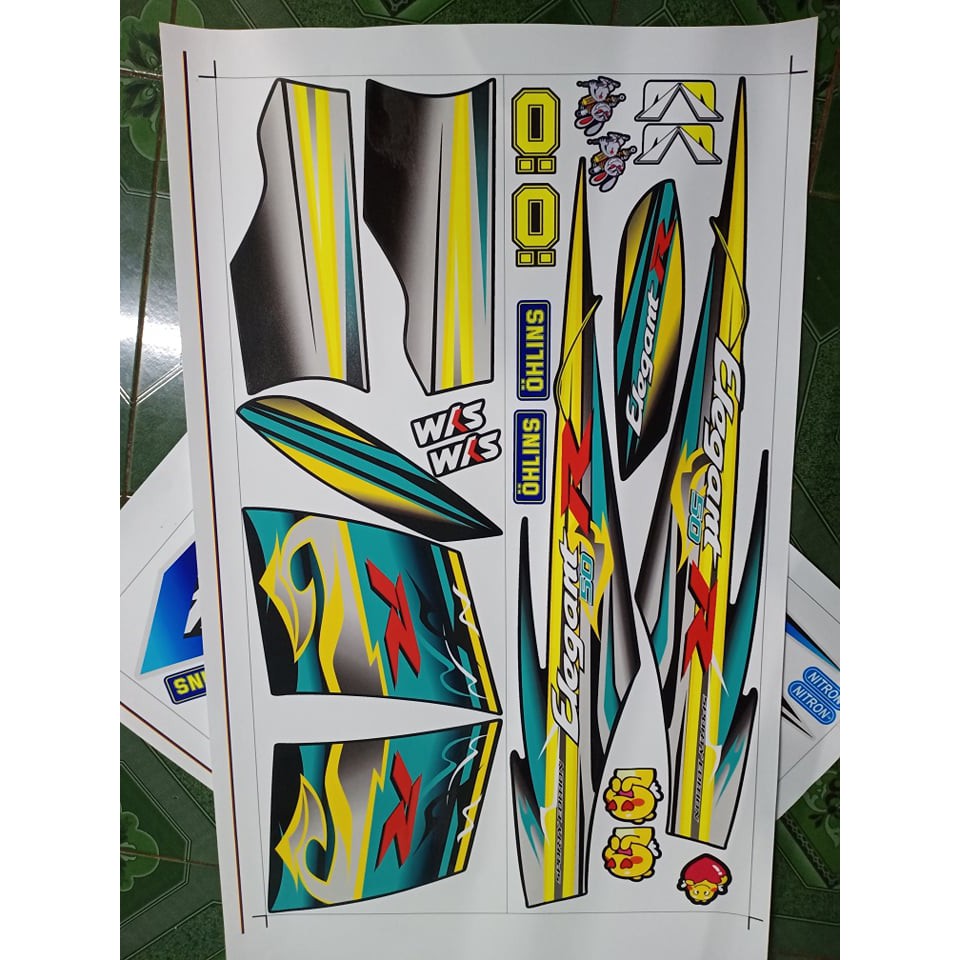 Tem rời elegant xanh lục bảo xe đen