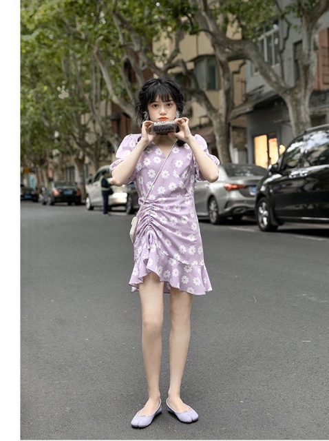 ĐẦM HOA TÍM RÚT BÊN CHÉO NGỰC TAY BO