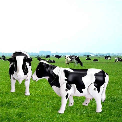 Bò sữa biết đi phát nhạc vui nhộn cho bé