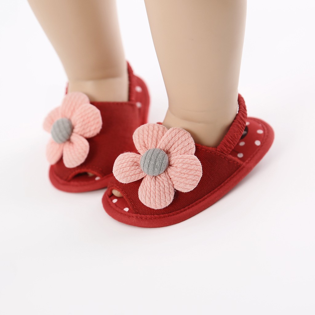 Giày sandal đế mềm chống trượt đính hoa xinh xắn dành cho bé gái