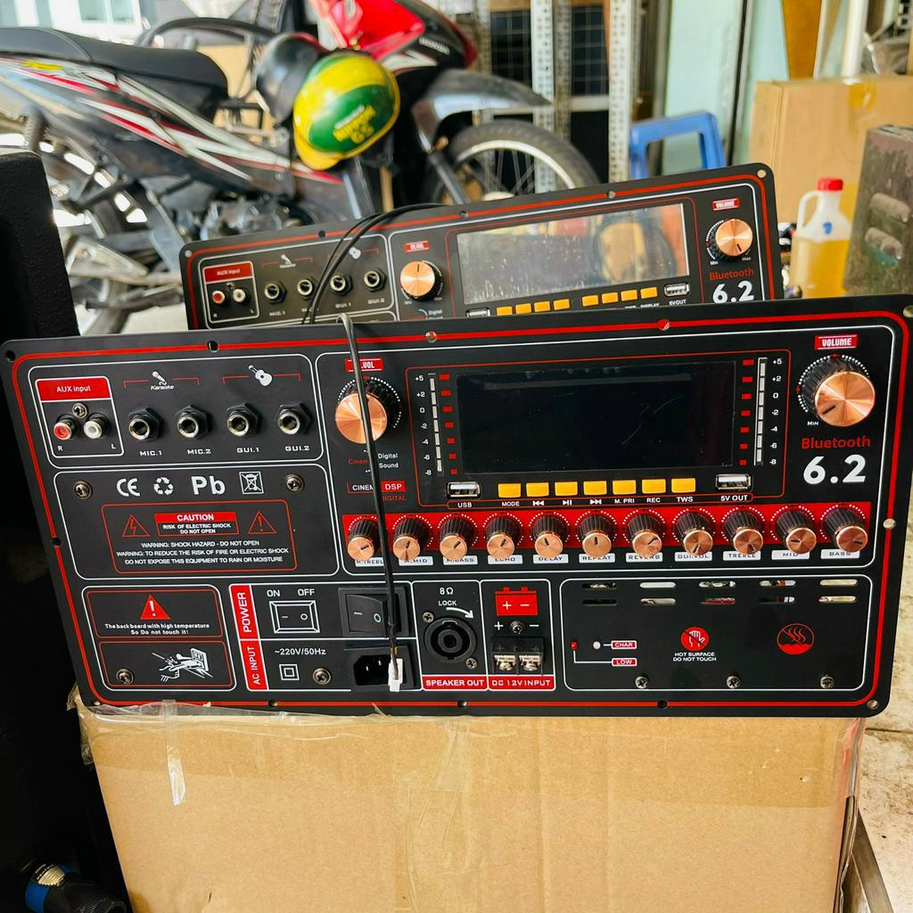 BO MẠCH KARAOKE T22 PRO 300W CÓ MÀN HÌNH LED CHÓP THEO NHẠC GỢN SÓNG NGUỒN XUYẾN ECHO REVERB CAO CẤP