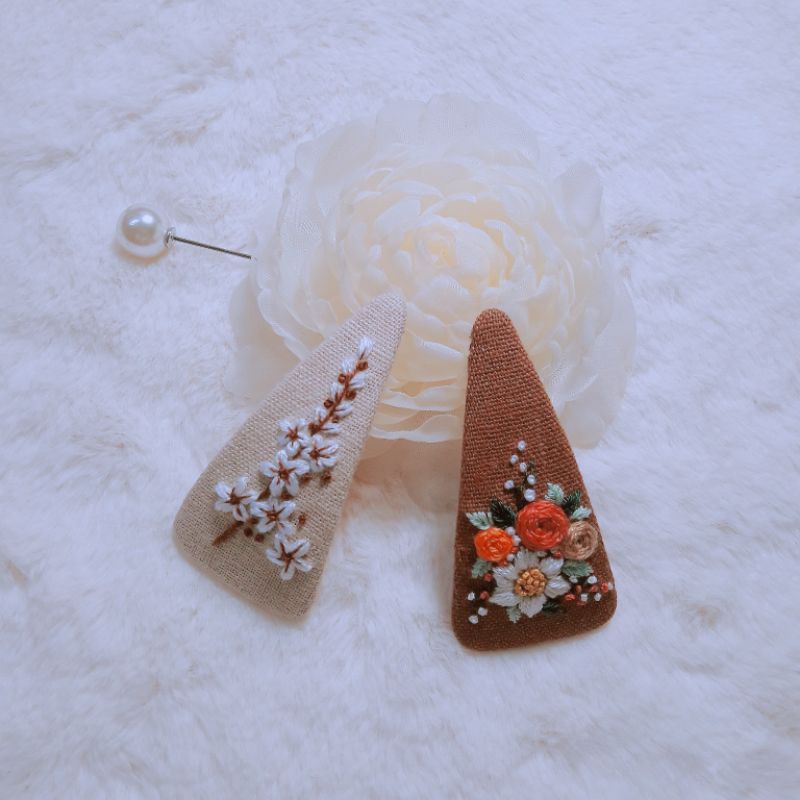 KẸP TÓC THÊU TAY/ 1 CHIẾC