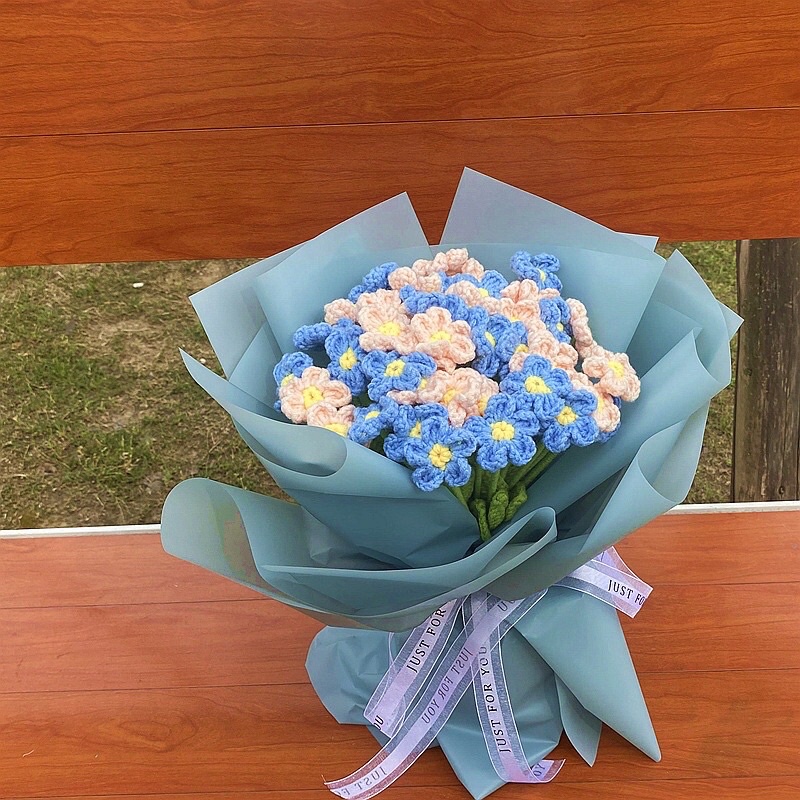 Bó hoa lưu ly len handmade tặng bạn gái