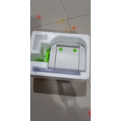 Máy cắt hoa lá trang trí mầm non