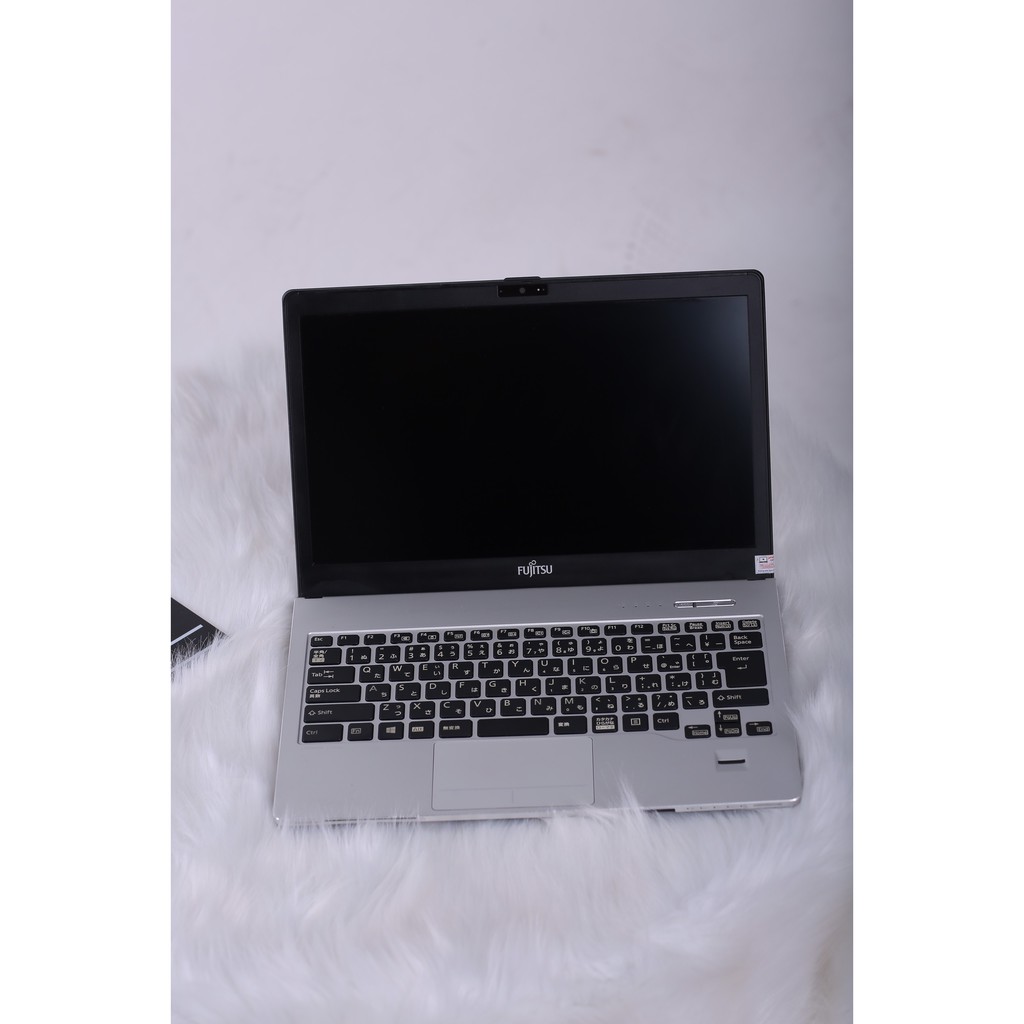 Laptop Nhật Fujitsu S904 Pin 9 Cell Core i5, 4gb ram, 128gb SSD, 13.3inch Full HD, vỏ nhôm sang trọng và bền bỉ