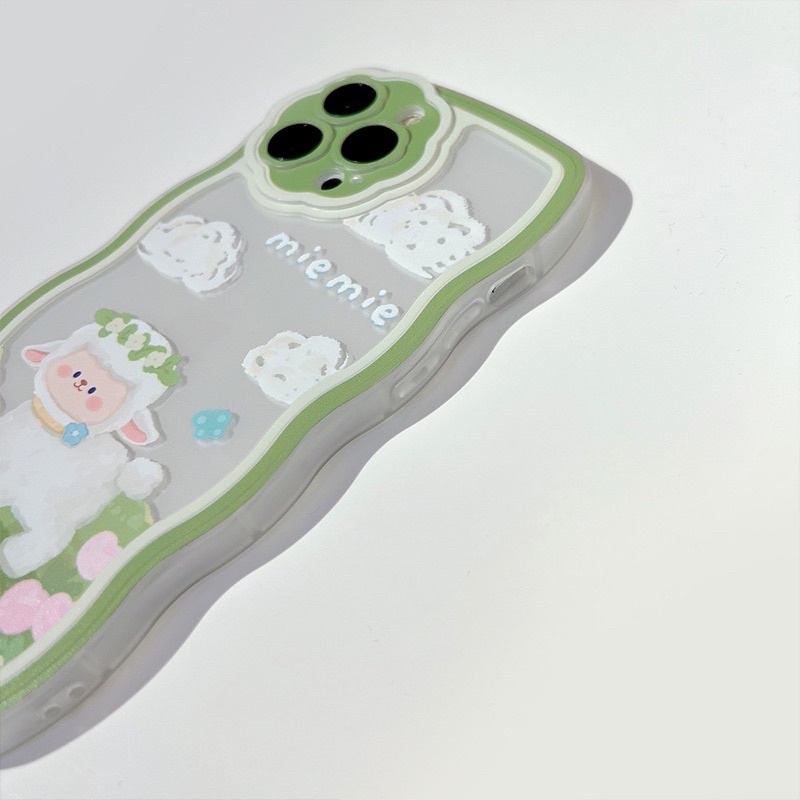 Ốp lưng iphone mềm dẻo viền mây trong suốt có hình bé cừu đang nô đùa trong vườn màu xanh lá cute